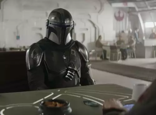 StarWarsTheMandalorianGrogu_134229840757571842_big-cine_deskt.webp