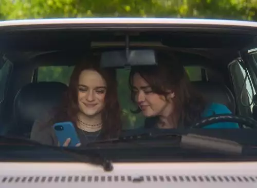 PracticalMagic2_134332414681716000_big-cine_deskt.webp