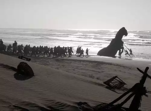 TheOdyssey16_134282443965846172_big-cine_deskt.webp