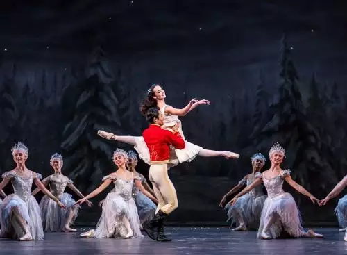 RBO2627BalletDeNotenkraker_134378489169730082_big-cine_deskt.webp