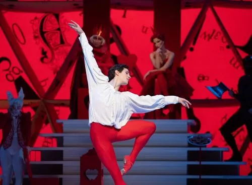 RBO2627BalletAlicesAdventuresinWonderland_134378490725738207_big-cine_deskt.webp